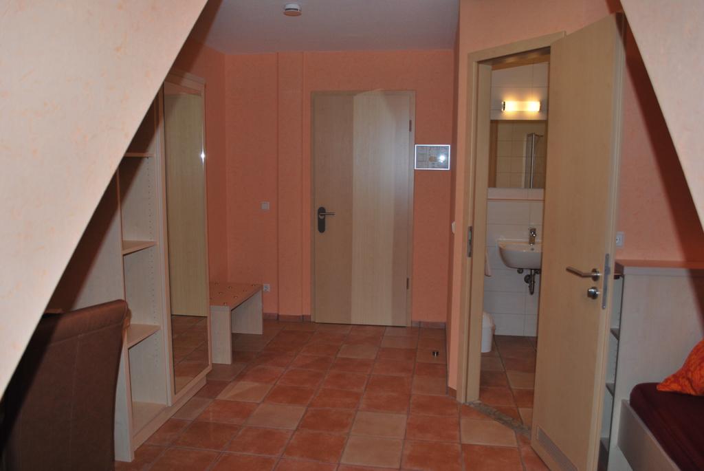 Hotel Gasthof “Goldener Engel” Stockstadt am Main Zimmer foto